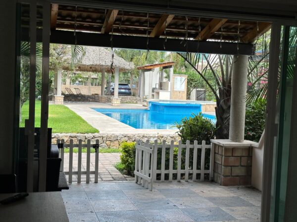 PRECIOSA CASA en EMILIANO ZAPATA A 3 min del Téc de Monterrey - Image 2