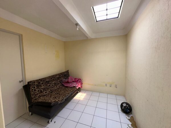 Bonita Casa en Fraccionamiento Valle Esmeralda en Emiliano Zapata - Image 6