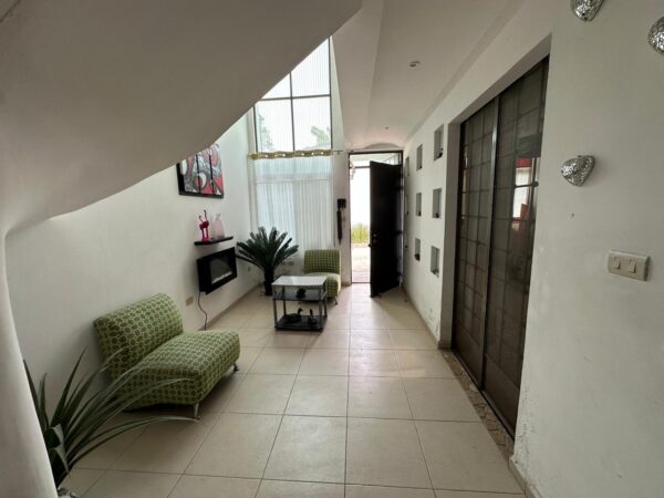 CASA EN VENTA en FRACCIONAMIENTO EL PALMAR EMILIANO ZAPATA con ALBERCA, PALAPA, JARDÍN - Image 13