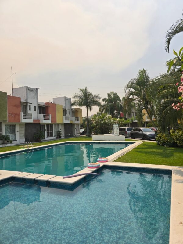 Bonita Casa en Fraccionamiento Valle Esmeralda en Emiliano Zapata - Image 14